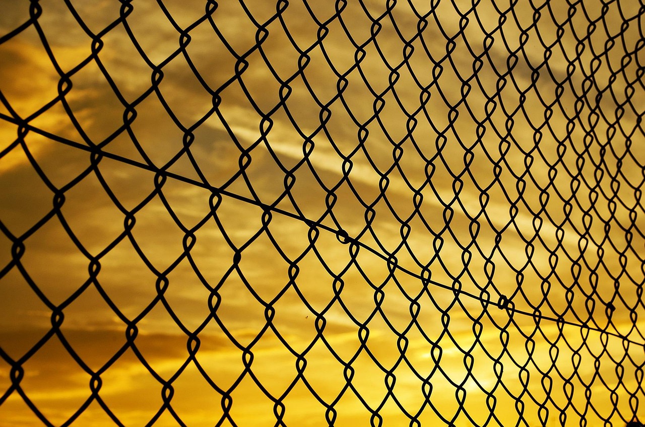 chain link, full hd wallpaper, mac wallpaper, fence, free wallpaper, wallpaper 4k, sunset, 4k wallpaper, laptop wallpaper, wire, free background, steel fence, chain link fencing, windows wallpaper, cyclone fence, 4k wallpaper 1920x1080, pattern, design, wallpaper hd, beautiful wallpaper, silhouette, nature, dusk, cool backgrounds, hd wallpaper, twilight, backlighting, desktop backgrounds, background